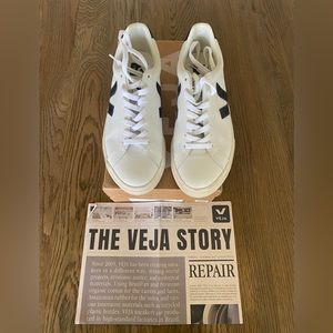 VEJA Sneakers